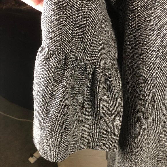 🧥 Early-2000s Newport News Jeweled Herringbone Jacket – Quiet Luxury - Picture 12 of 16